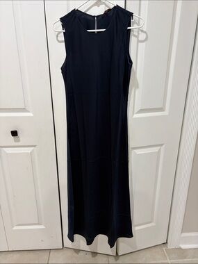 Quince Navy Sleeveless washable silk midi